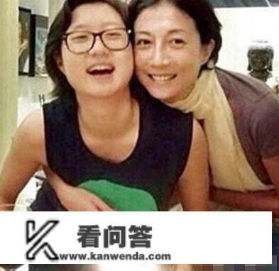 小龙女说给她一个亿也不忍父哥哥房祖名暗里见妹妹对她很赐顾帮衬