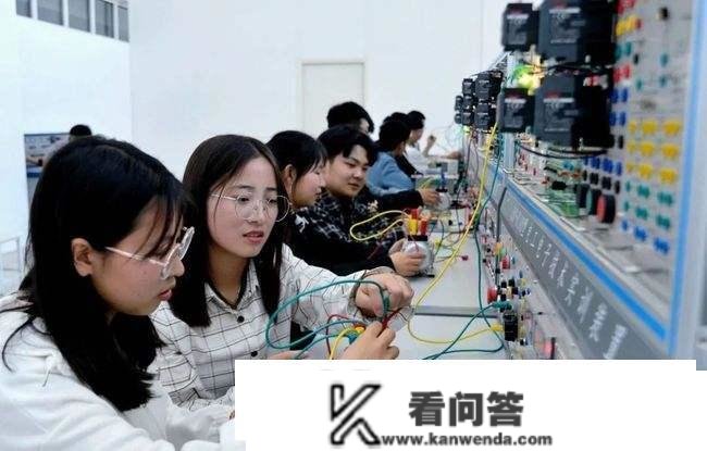 K12和职教的区别在哪里？教培人转型做职教，其实水是一样深