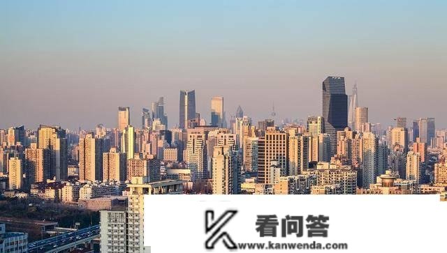 救楼市大招，来了？高层9字“新亮相”，本年起，3类人或受影响