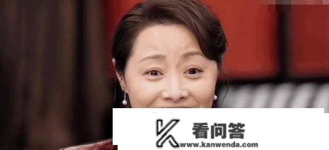 事实证明：张译已走上男演员的另一条大路，而吴刚快成下个刘涛了