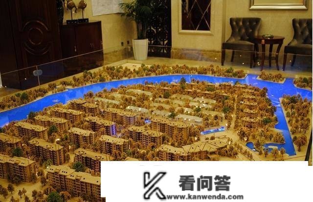 “全款买房”和“贷款30年”买房，不同有多大？曹德旺给出建议