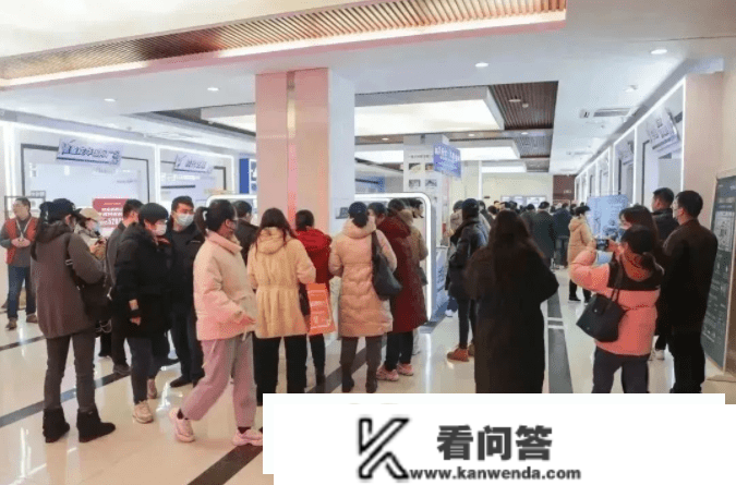 江苏南京：新年首场房展会 楼市人气筑底上升