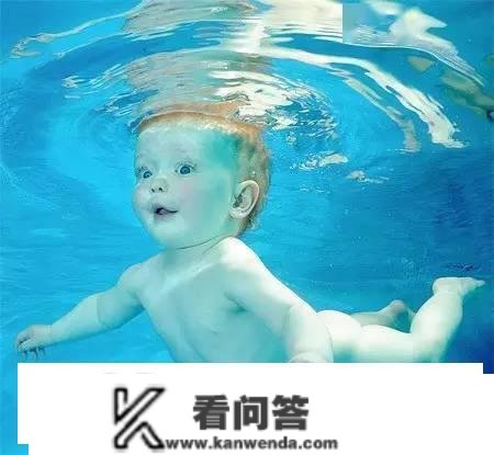 宝宝泅水时，水温几度适宜？