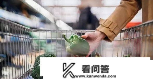 严峻欠缺！英四大超市起头限购蔬果？欧洲网友晒图嘲讽...