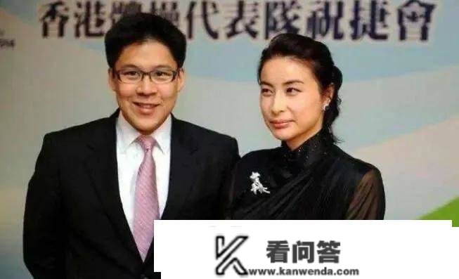 李嘉诚坐防弹汽车，何鸿燊藏儿子20年，为何霍家不怕子孙被威胁