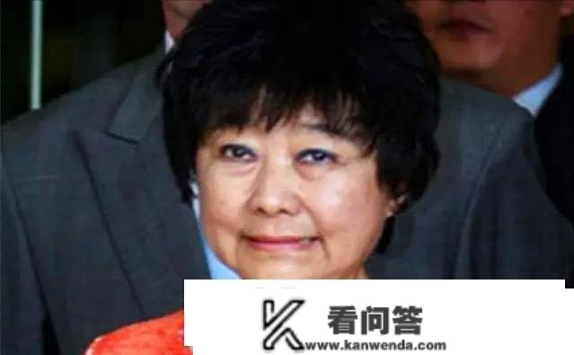 亚洲女首富逝世16年，遗产从8百亿酿成3千亿，花几十亿在英国买楼