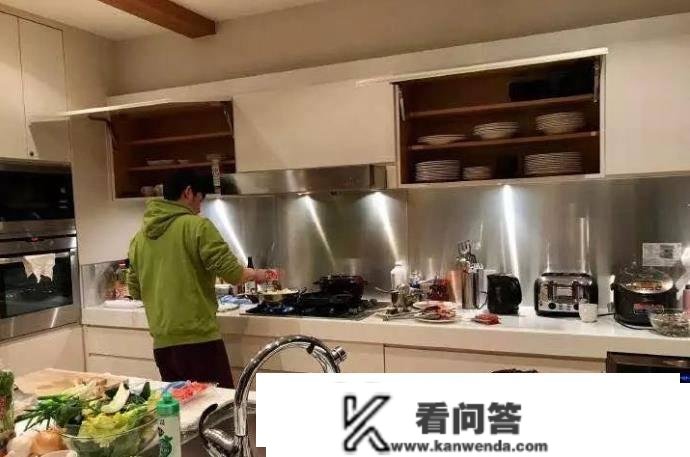 明星上海豪宅到底多豪华？刘嘉玲排不进前三，张庭家奢华如宫殿