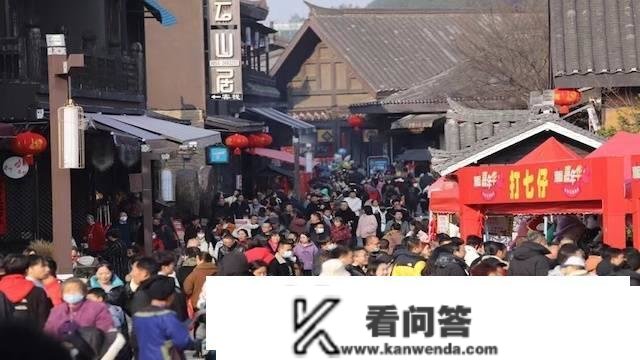 商场人流翻倍、景区一房难求，贸易地产迎来开门红