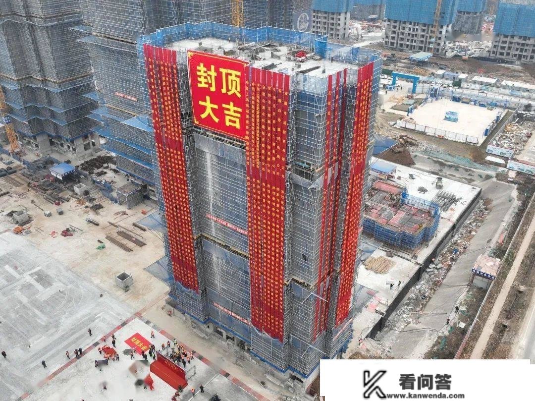 【决战决胜四时度】中铁上海局承建的肥西县高店乡长东社区新村安设点项目首栋楼主体构造圆满封顶