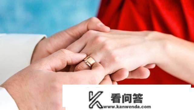 “彩礼20万，五金10万，改口费10万”娘家的贪婪是在断送女儿幸福