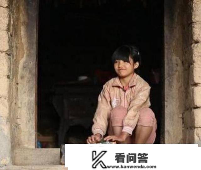 《变形计》最美农村女主，被郭太太收养溺爱，现年16岁，美到认不出来