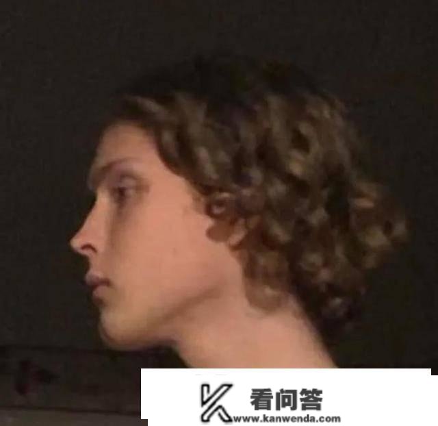 当汉子们留起长发，竟比女人还妖娆？那画风实是醒了···