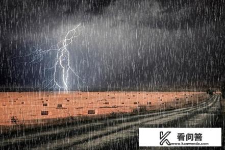 合金风暴怎么下架了？暴风雨英语区别？