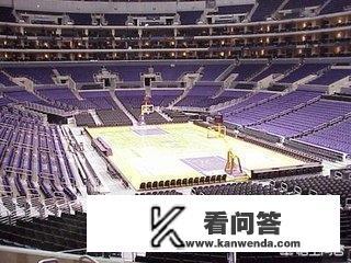 NBA洛杉矶快船队主场球馆名字叫什么？