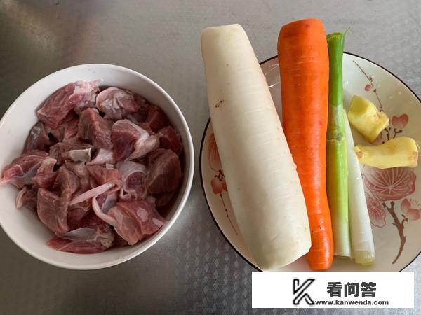牛肉炖萝卜简单做法？