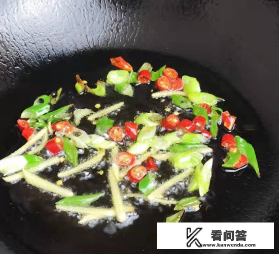 干黄花菜怎么做好食用如何做黄花菜？干黄花菜怎么食用？