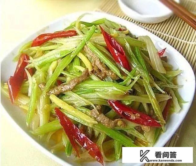 食用大米饭配什么菜最好食用，要简单方便的家常菜？有无有做法简单，价格便宜，味道好的菜？