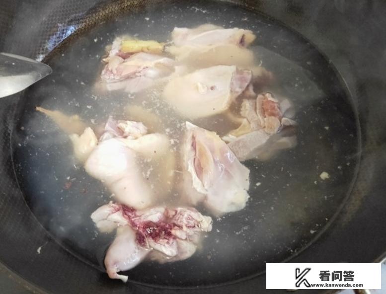 土豆炖鸡腿的家常做法？土豆炖鸡腿最简单做法？