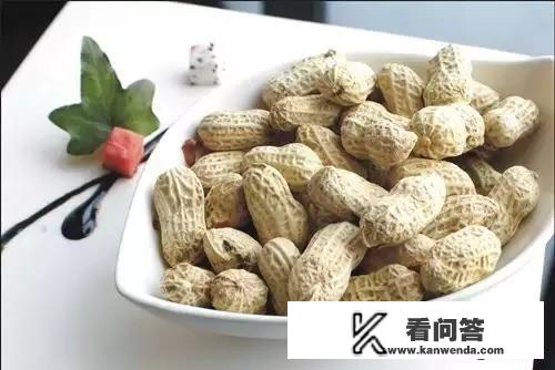 旅游带些什么零食好？请问，就座大巴以带的好食用的零食，旅游报团就座大巴带什么零食比较好咧？