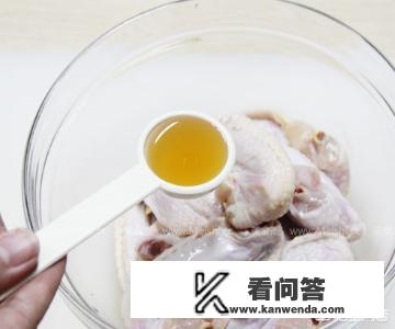 可乐鸡翅的详细制作方法？可乐鸡翅的家常做法？