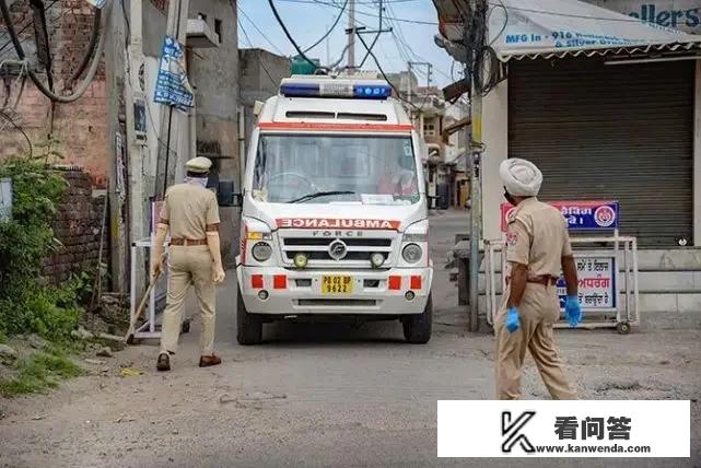 印度救护车司机强奸一19岁新冠肺炎女患者，难道不怕被感染吗