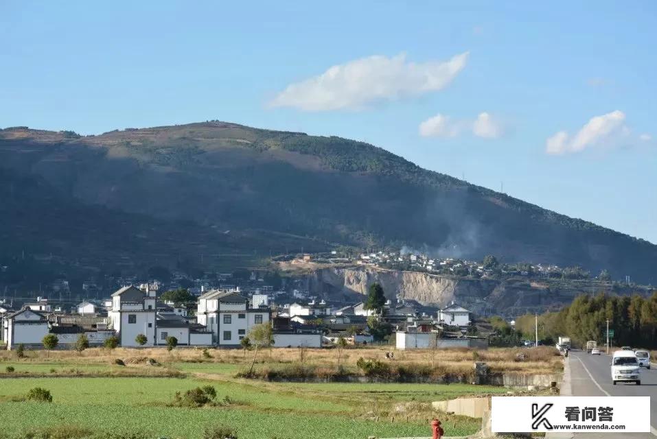 旅游小白跪求一条云南旅游最全攻略（第一次一个人旅游，性别女）时间消费什么的可以忽略舒服就行