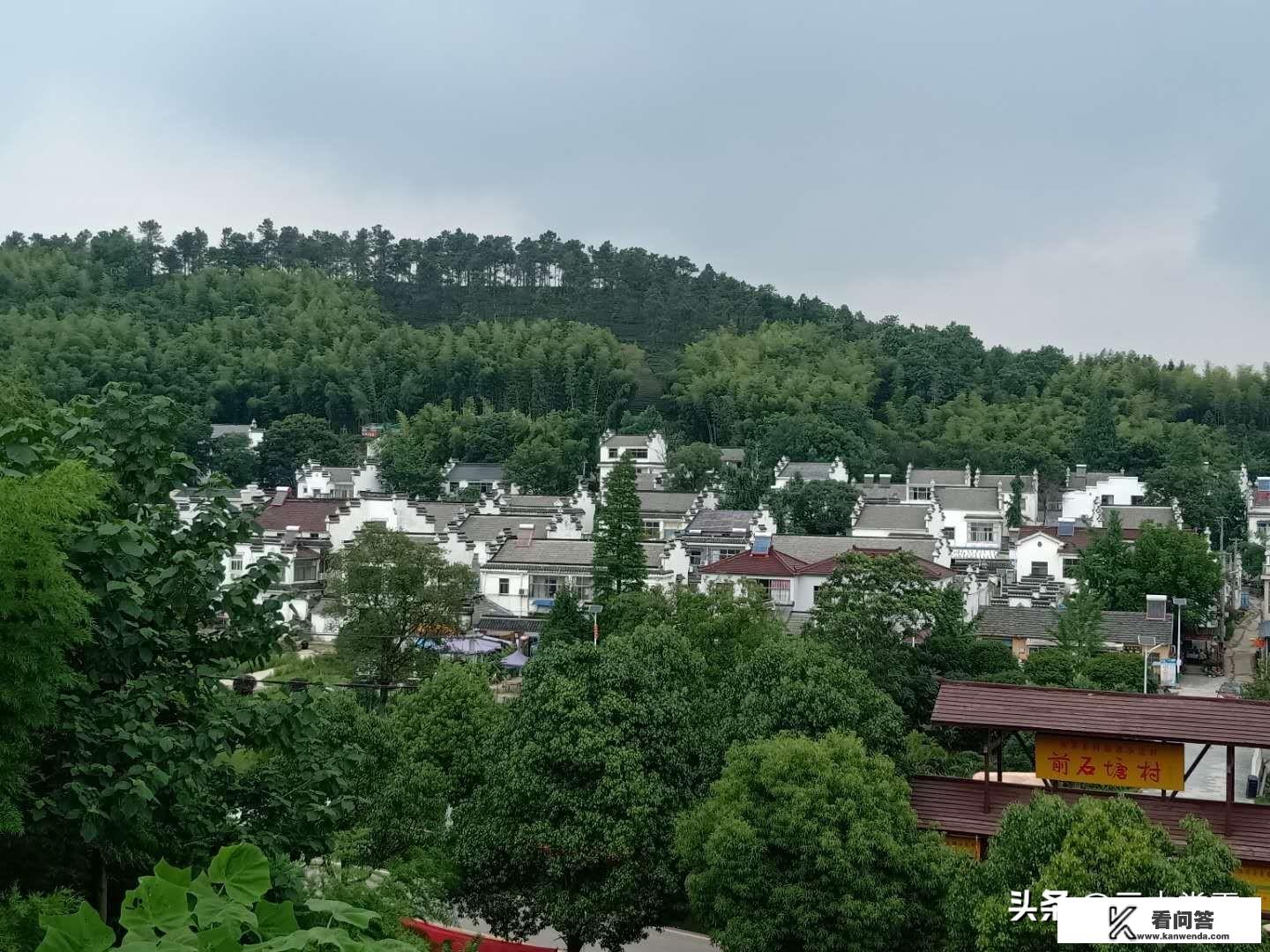 没钱可以外出旅游吗？一边挣钱，一边旅游，怎么样