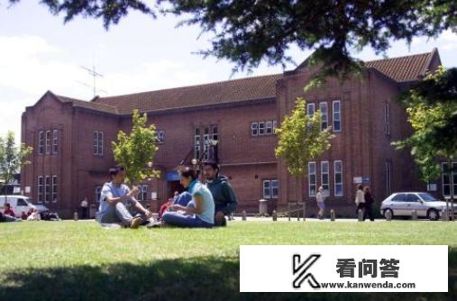 利兹大学和南安普顿大学选择哪个更好