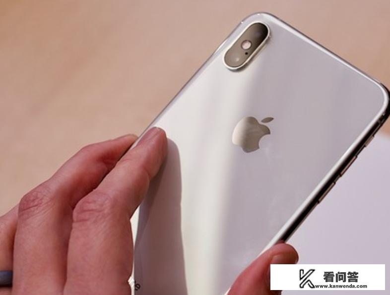 iPhone X和iPhoneXR现在价格差不多，该怎么选