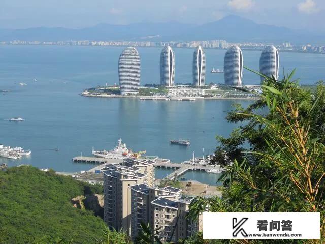 三亚作为一个三线城市，为什么物价直追一线标准，饱受游客市民吐槽？三亚旅游吐槽