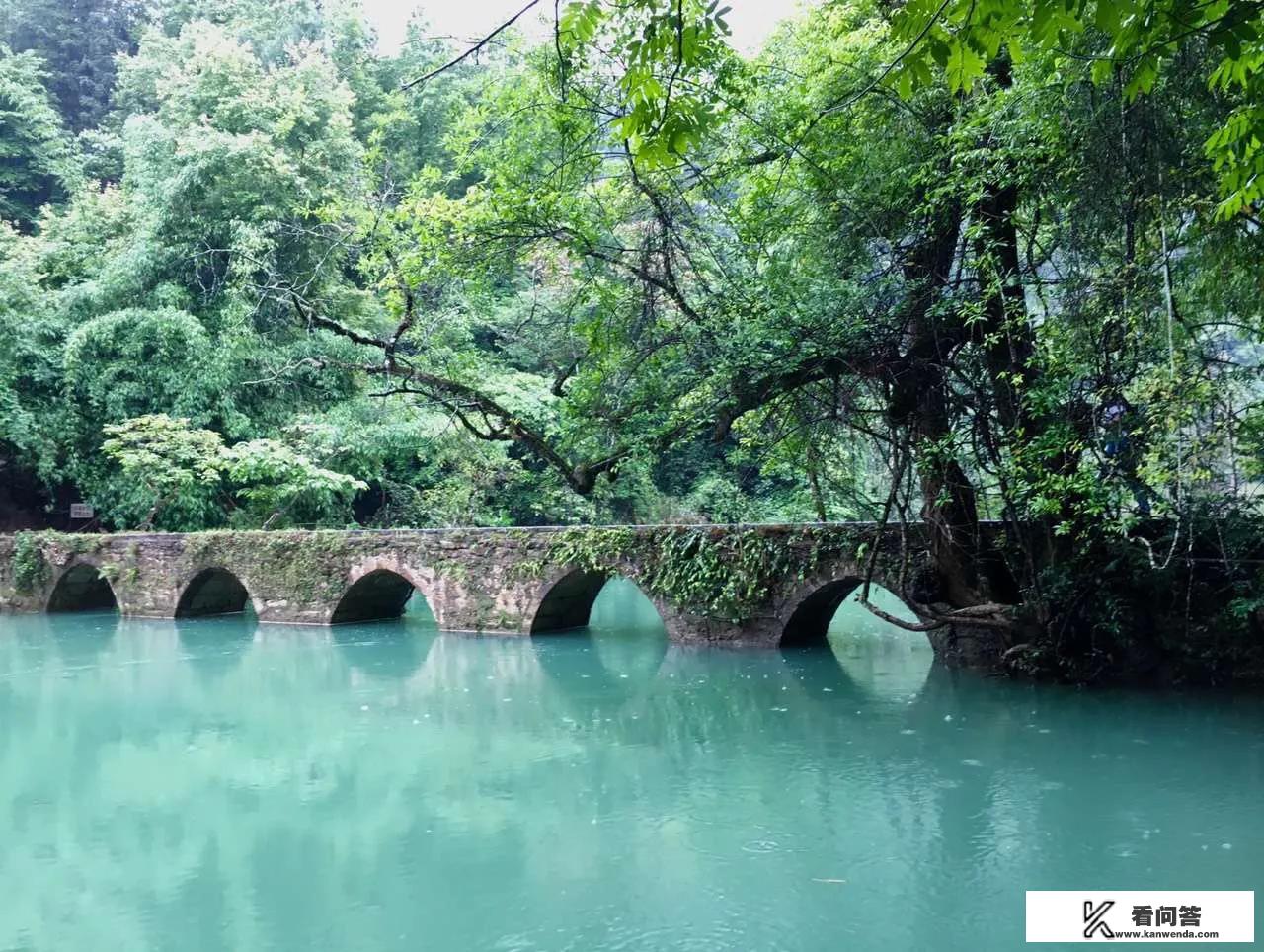 成都出发去贵州，往返3天有什么景点推荐吗？成都出发三天旅游哪里