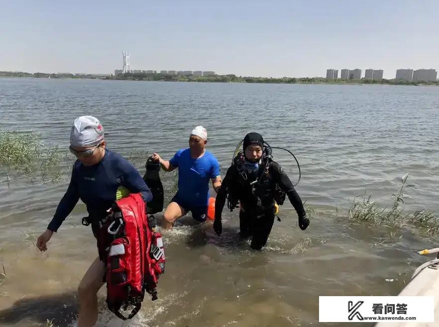 河南一男子下水追赶被大鱼拖走的鱼竿，不幸溺亡，到底怎么回事