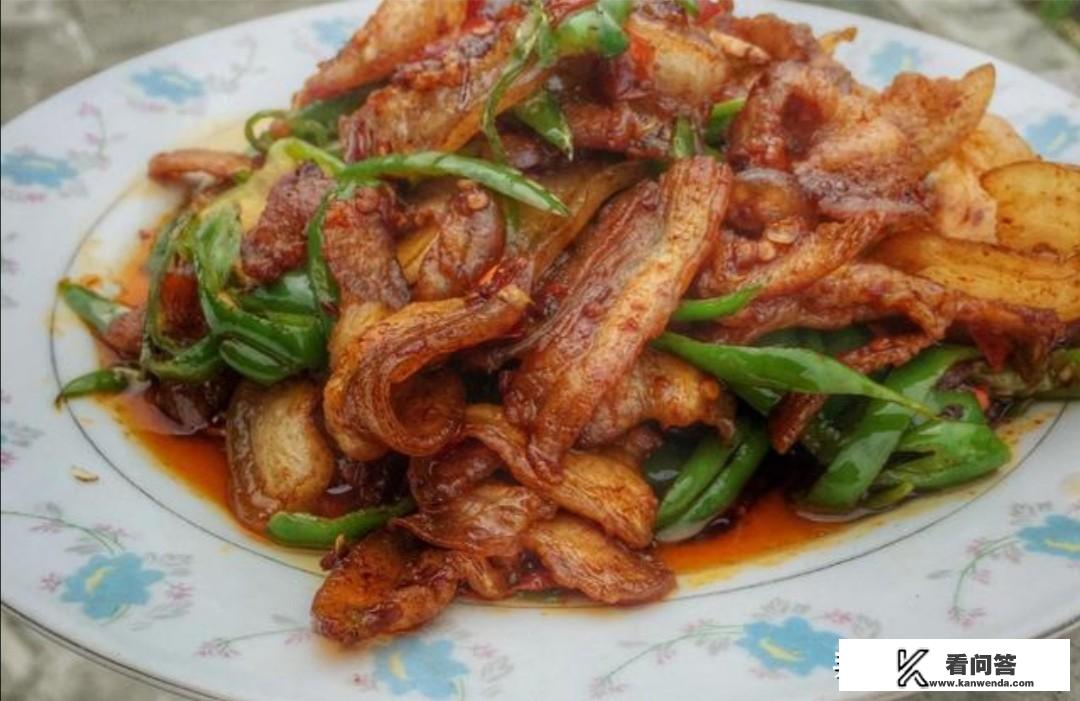 为什么我炒的回锅肉肉咸菜没味？