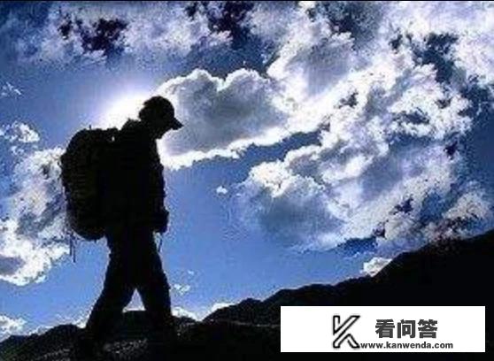 旅游是一个人好、两个人好、三个人好，还是一群人好？