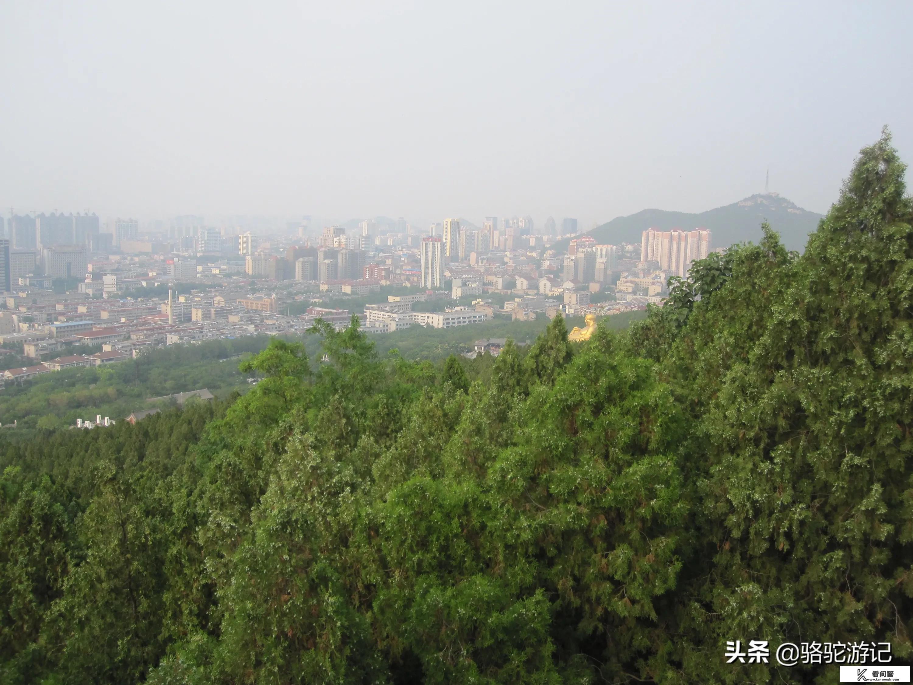 去山东旅游，哪个城市周围景点多适合去？