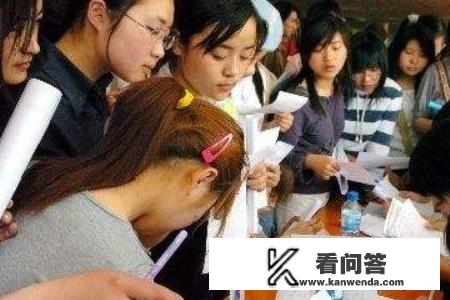 有没有适合大学生做的线上靠谱兼职，无限加长版假期想挣点零花钱