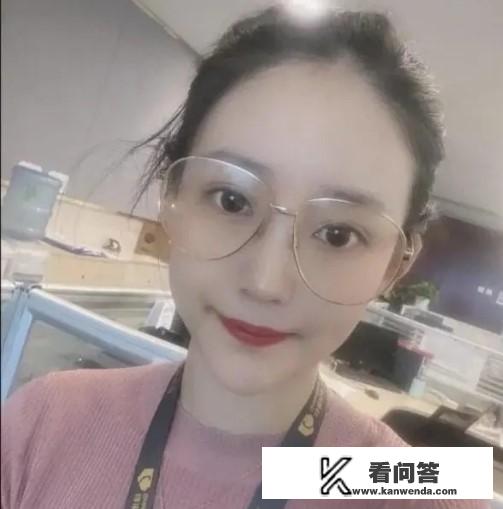 你对绿地集团的高管陈军与女员工发生不正当关系如何看