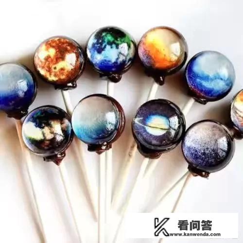 星空棒棒糖好吃吗？想买盒送同学？