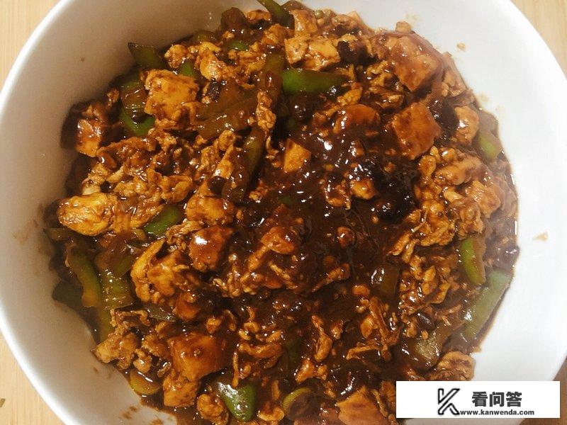 鸡蛋炸酱的家常做法? 鸡蛋炸酱的家常做法?