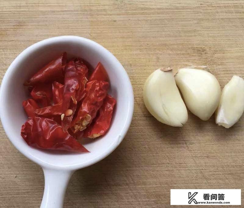 干锅圆白菜干的做法？