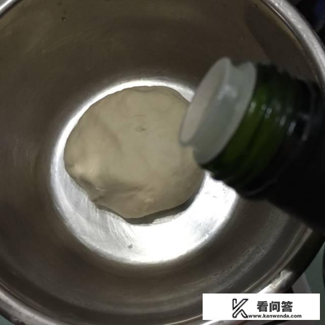 薄底披萨饼胚做法？