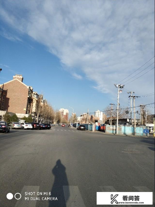 20岁左右的人适合玩什么？