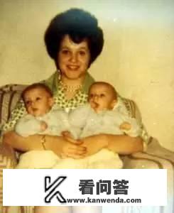 9月科幻大片耗资300亿韩元的一部电影预告片。具体是恐龙袭击城市的一部电影，希望帮我解答一下？