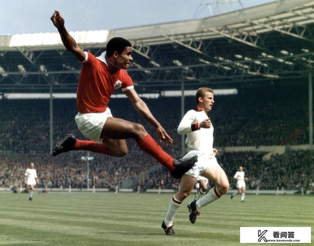 欧冠决赛历史上，最悲催的亚军球队有哪些？