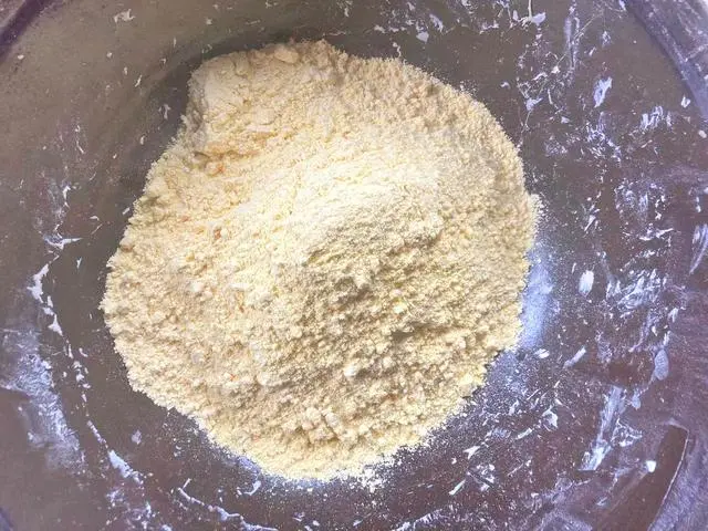 玉米面豆面窝头怎么做松软不硬？