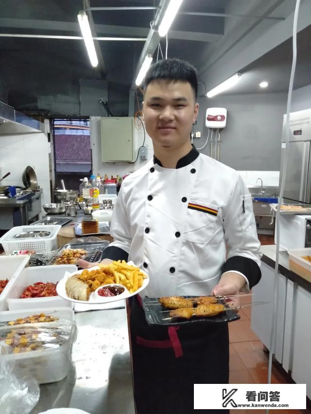 为什么说厨师都是大胖子? 为什么说厨师都是大胖子?