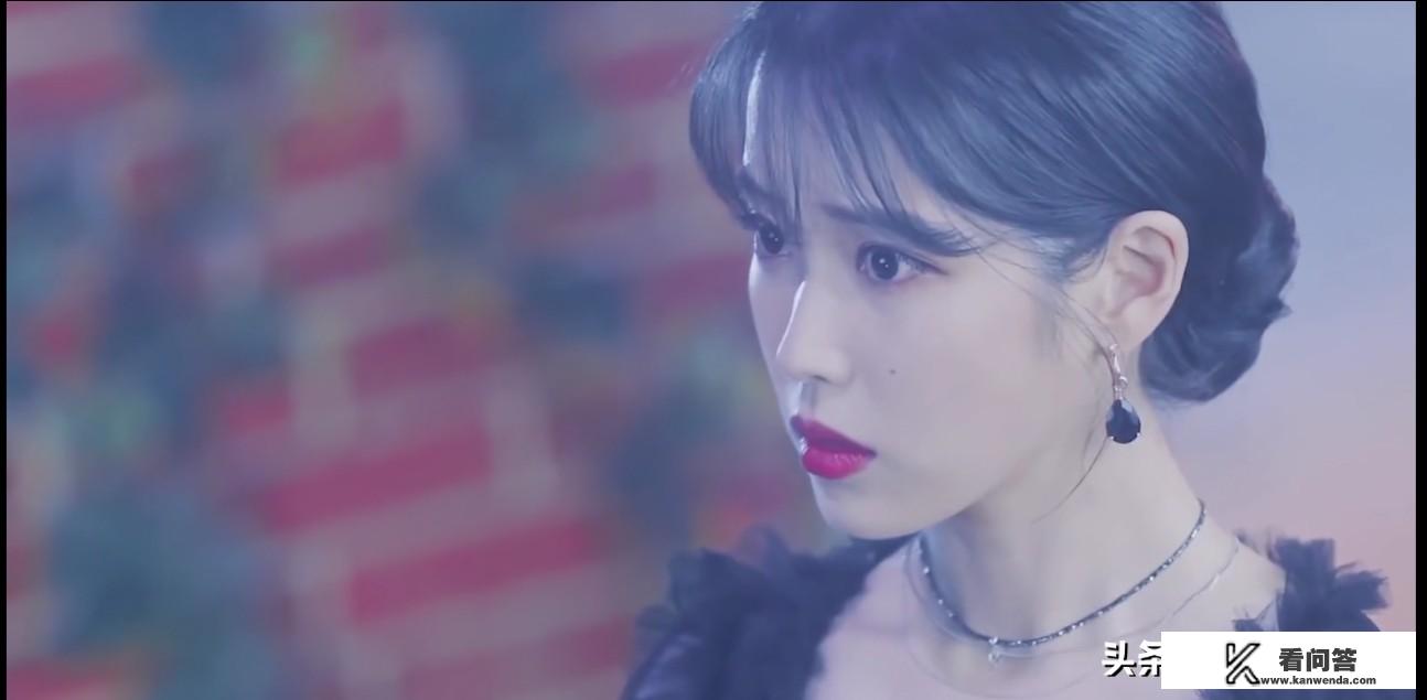 月之酒店女主什么身份？