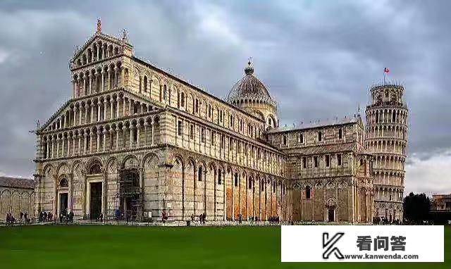 中世纪欧洲教堂建筑主要样式是? 中世纪欧洲教堂建筑主要样式是?