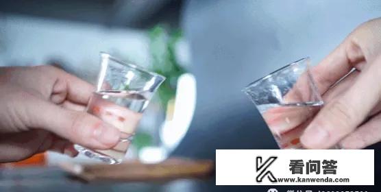 女主叫颜柠柠的小说？