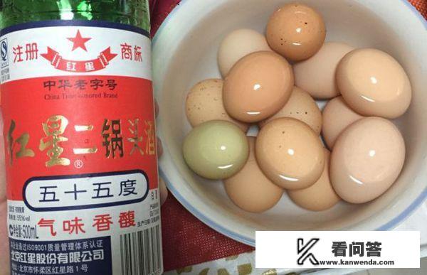 如何腌咸鸡蛋,既不太咸又能腌出油来? 如何腌咸鸡蛋,既不太咸又能腌出油来?